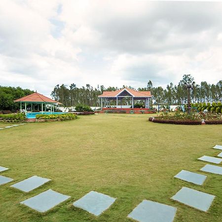 Fiestaa Resort N Events Venue Devanahalli Exterior photo