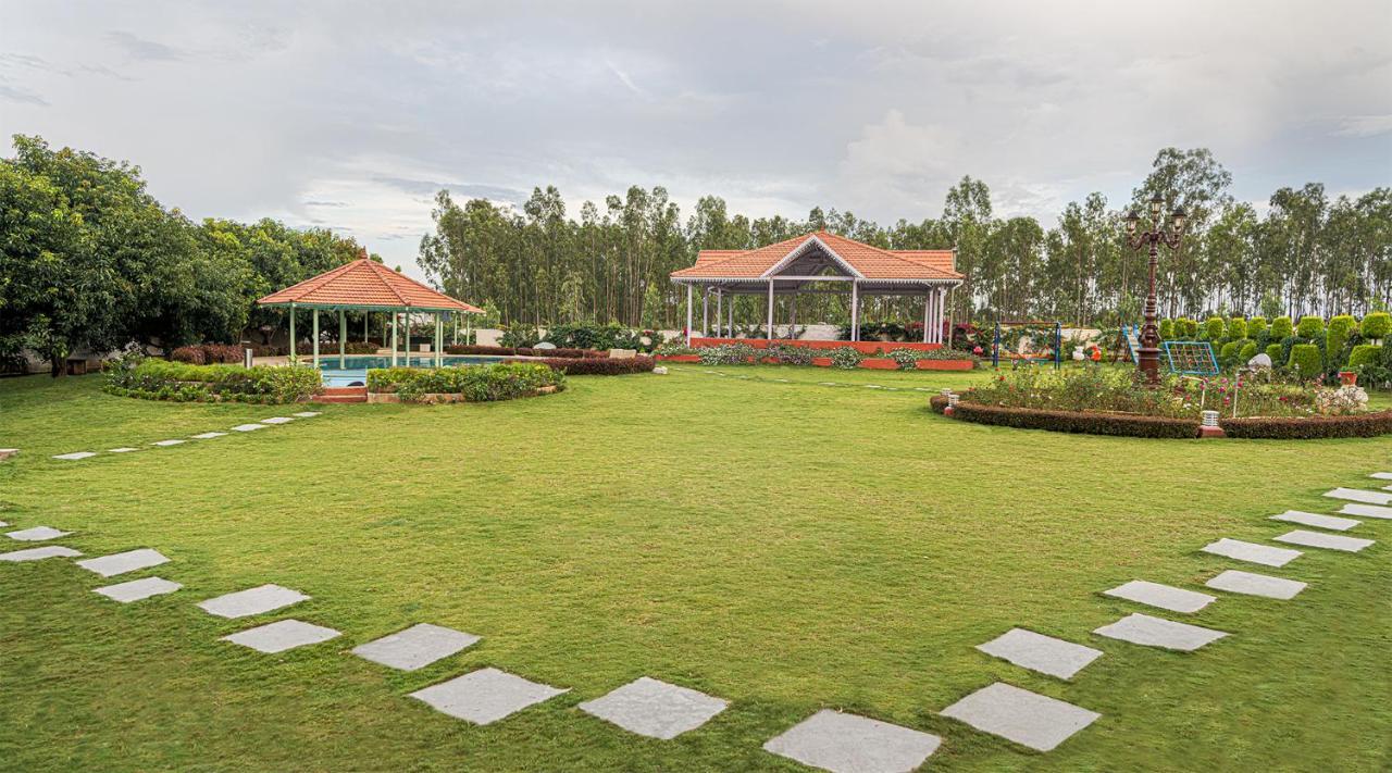 Fiestaa Resort N Events Venue Devanahalli Exterior photo