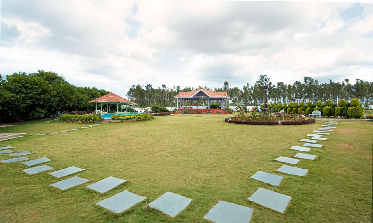 Fiestaa Resort N Events Venue Devanahalli Exterior photo